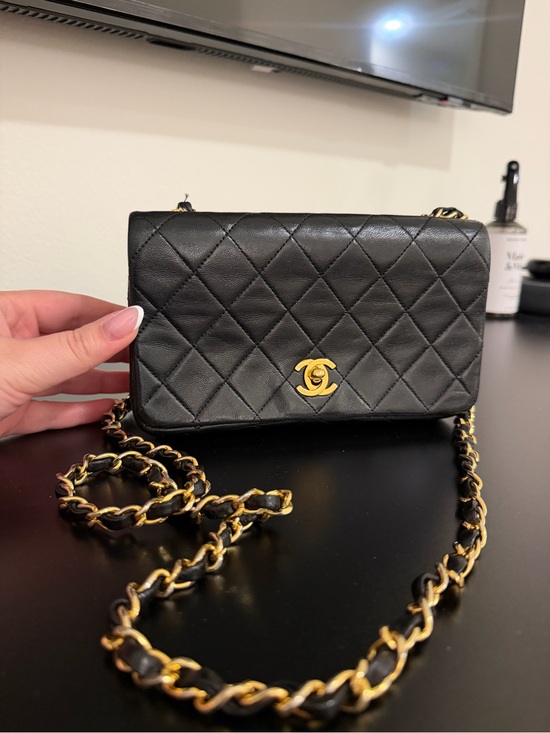 CHANEL Handbags - Vintage CHANEL CC Matelasse Full Flap Chain Shoulder Bag - Black Leather
